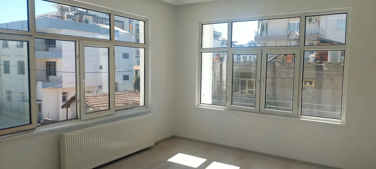 Serik Cumhuriyet’te 4 Cepheli, 140 m² Net, Masrafsız 3+1 — fotoğraf 4